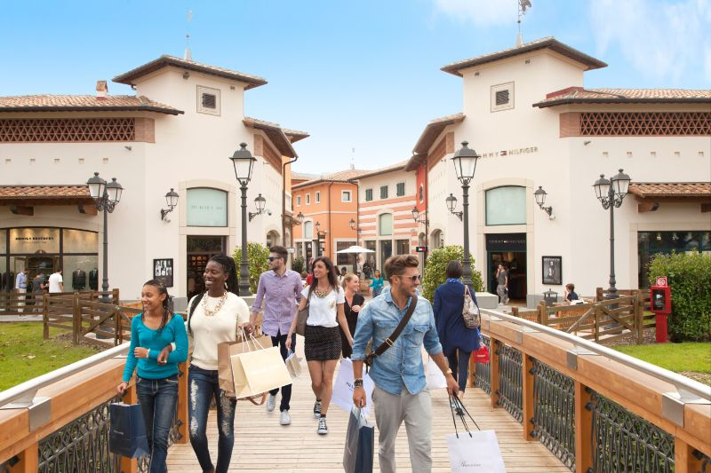 Barberino Outlet: Roundtrip from Florence