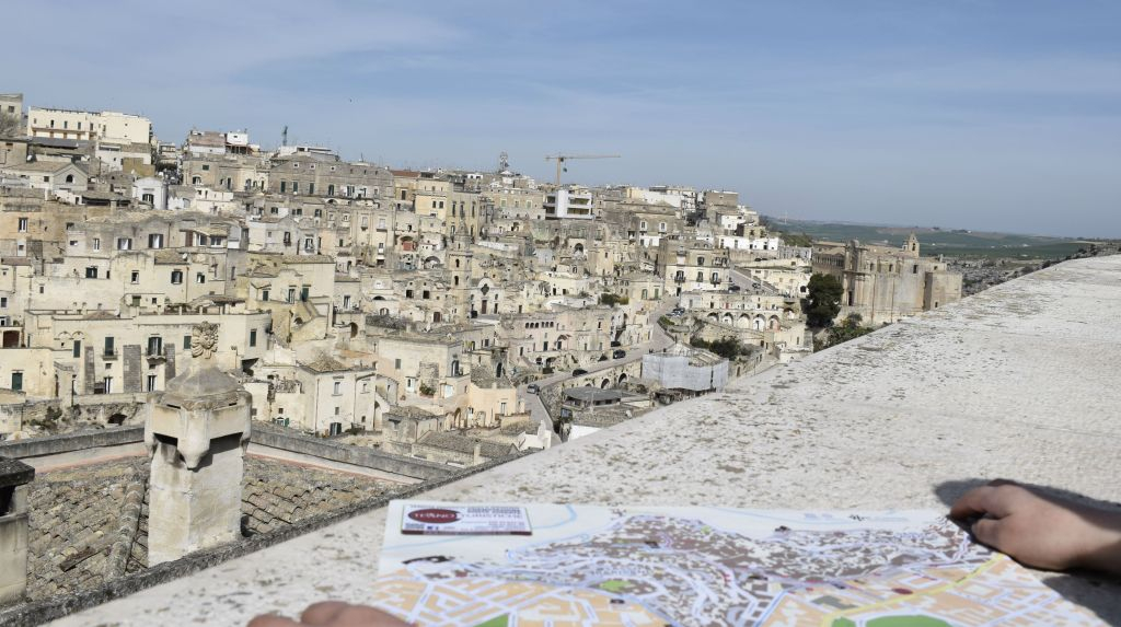 Matera Walking Tour in Italian