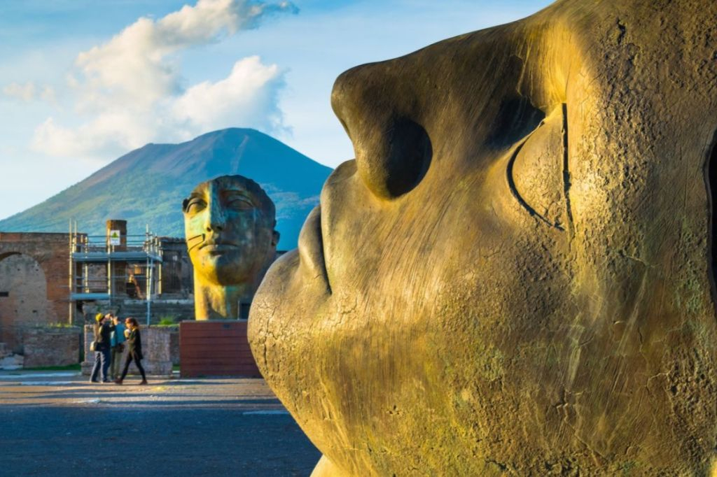 Pompeii: Guided Day Trip from Rome by High Speed Train + Lunch