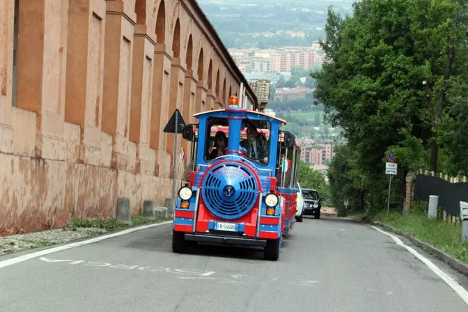 San Luca Express e degustazione locale