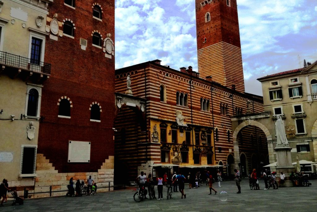 Passeio a pé guiado por Verona: História e Gemas Ocultas