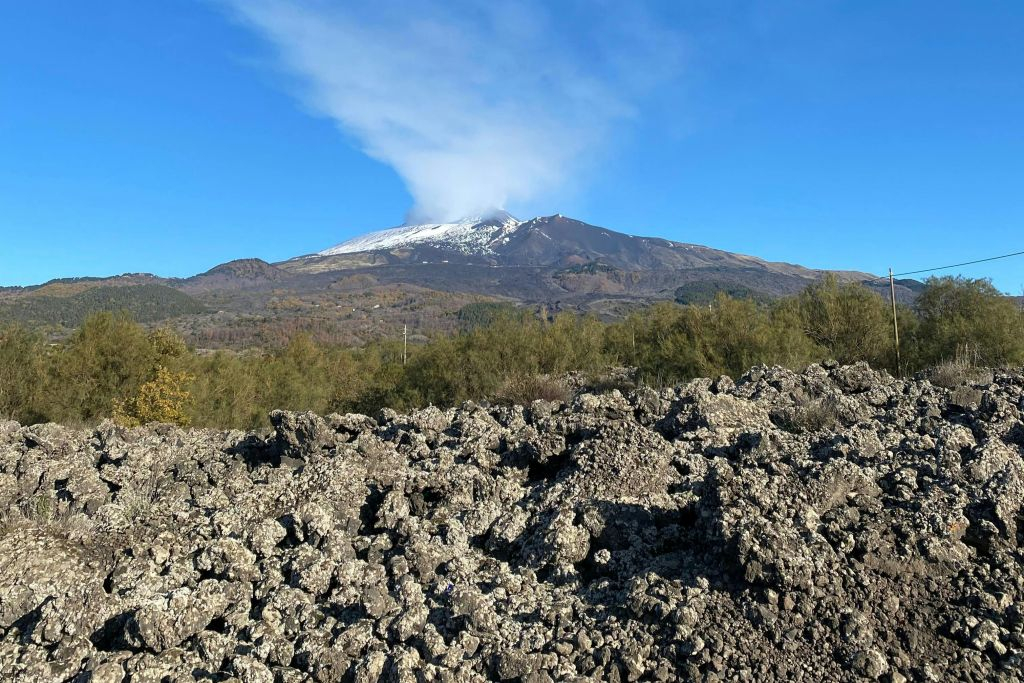 Catania: Tour mattutino in jeep dell'Etna