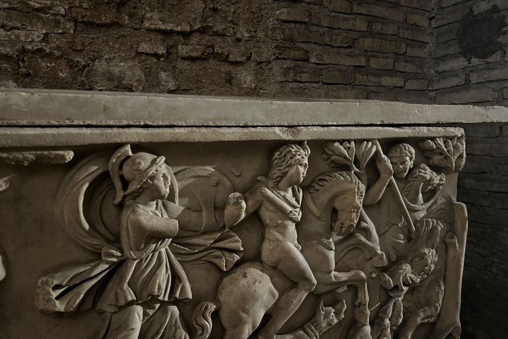 Basilica San Clemente: Underground Guided Tour