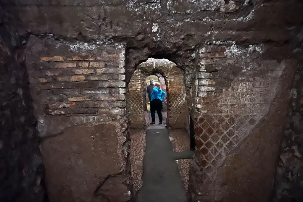 Basilica San Clemente: Underground Guided Tour