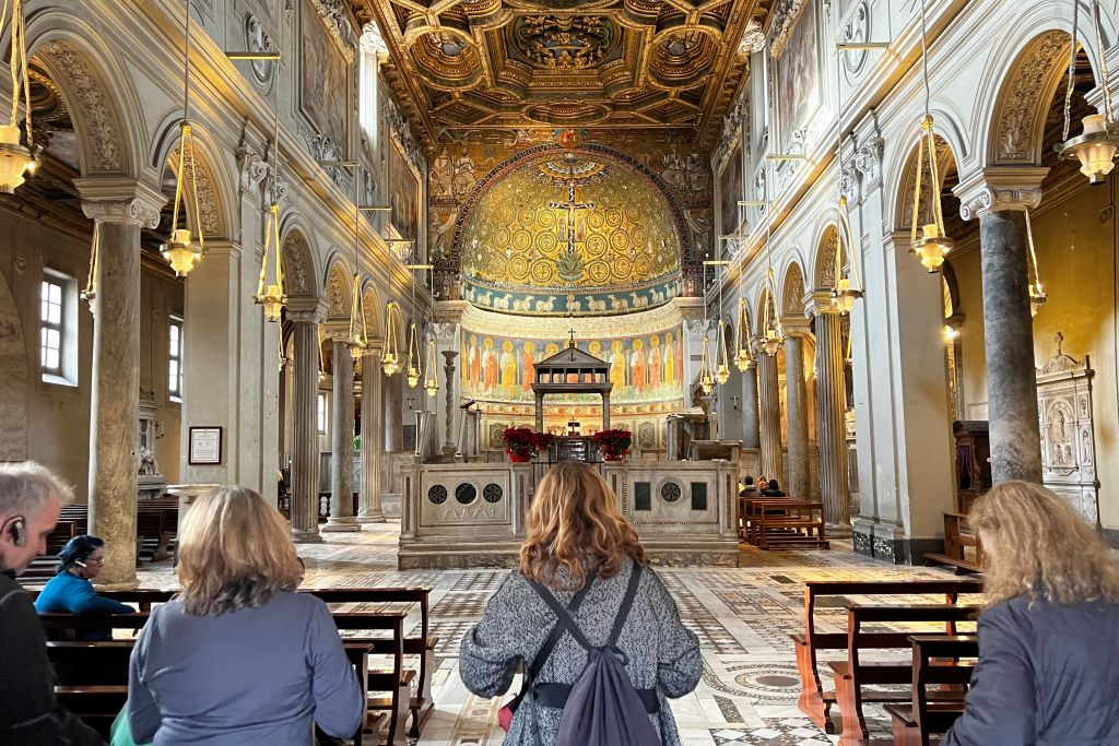 Basilica San Clemente: Underground Guided Tour