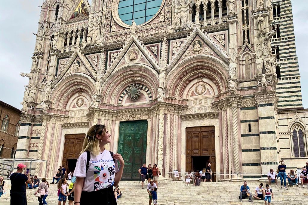 Pisa, San Gimigniano, and Siena: Day Trip from Florence with Lunch and Tasting