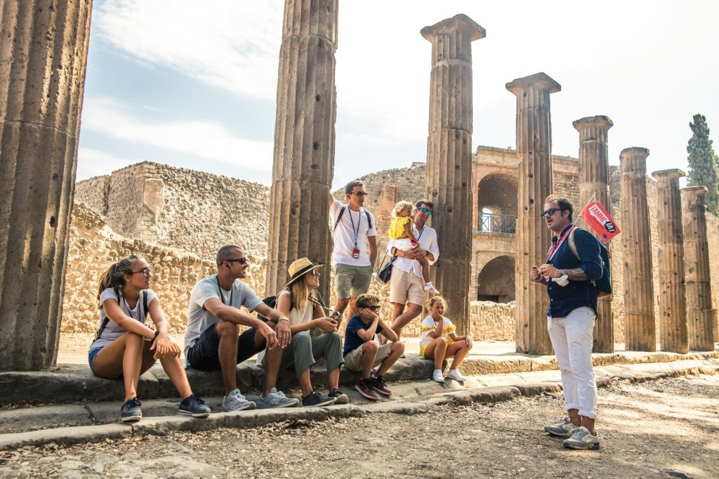 Pompeii: Skip The Line Entry & Guided Tour + Roundtrip from Sorrento