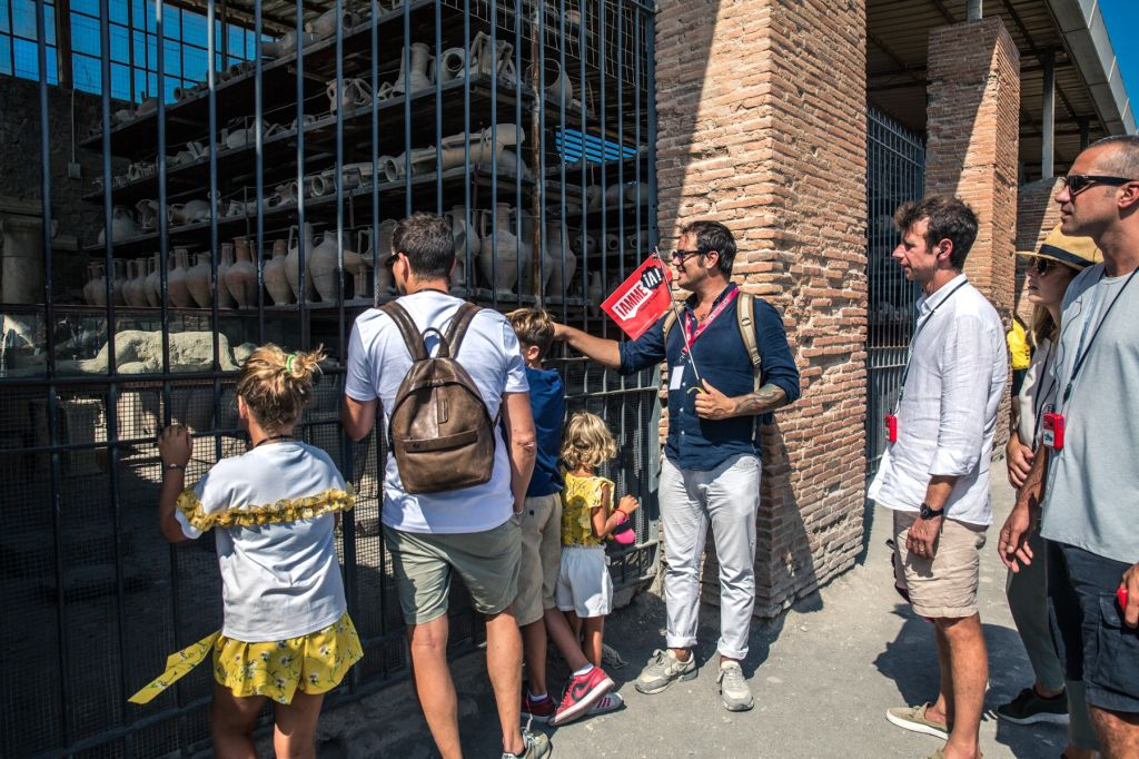 Pompeii: Skip The Line Entry & Guided Tour + Roundtrip from Sorrento