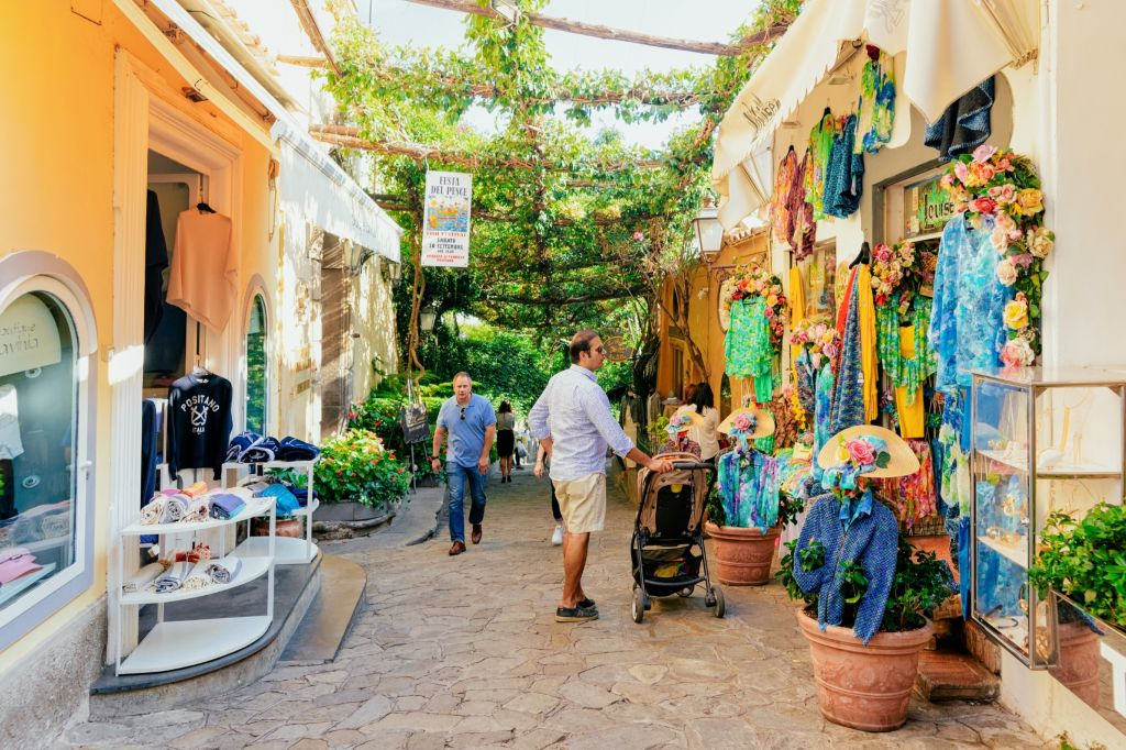 Sorrento, Positano, and Amalfi Small Group Tour from Naples