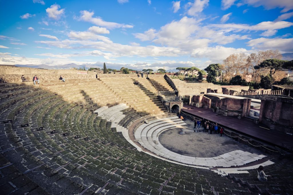 Pompeii: Skip The Line Entrance & Guided Tour + Lunch + Day Trip From Rome