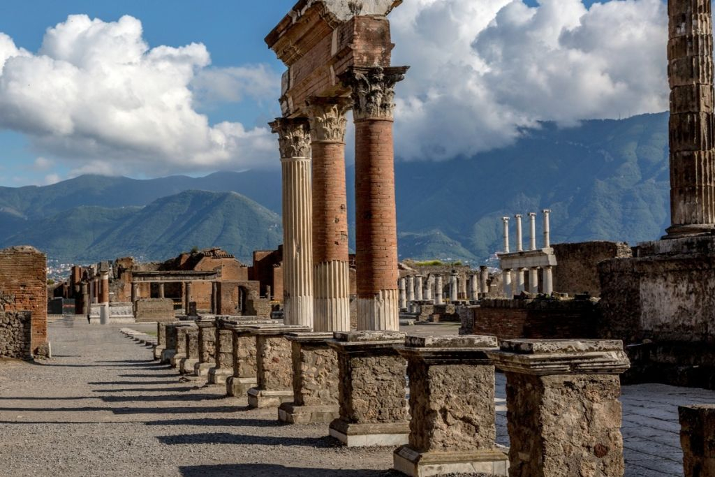 Naples, Pompei, Vesuvius & Caserta: Museum Card