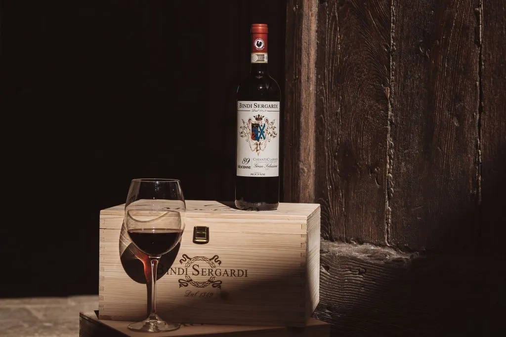Siena: VIP Wine, Oil and Food Tasting at Tuscany Vineyard