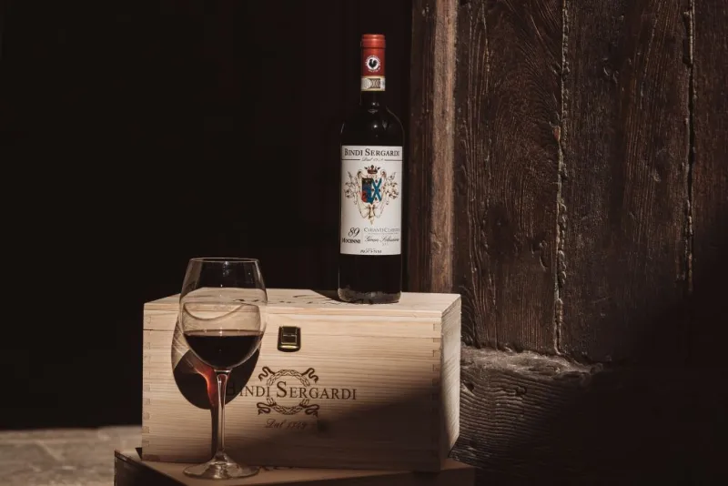 Siena: VIP Wine, Oil and Food Tasting at Tuscany Vineyard