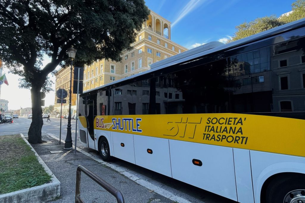 Rome : Transfert Civitavecchia + visite en bus Hop-on Hop-off Combi