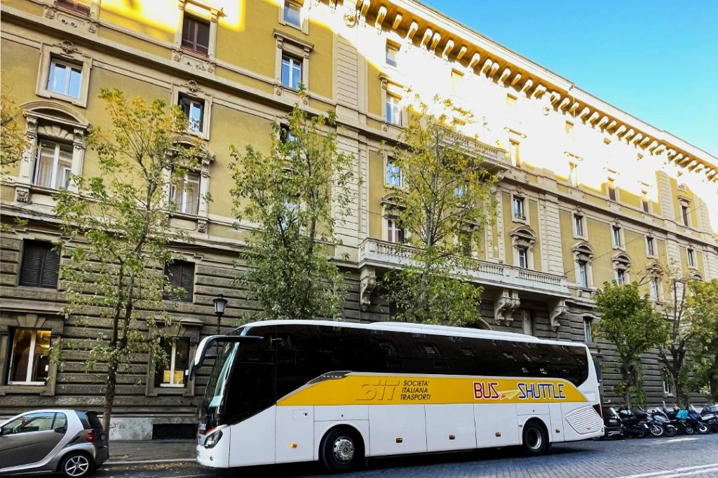 Rome : Transfert Civitavecchia + visite en bus Hop-on Hop-off Combi
