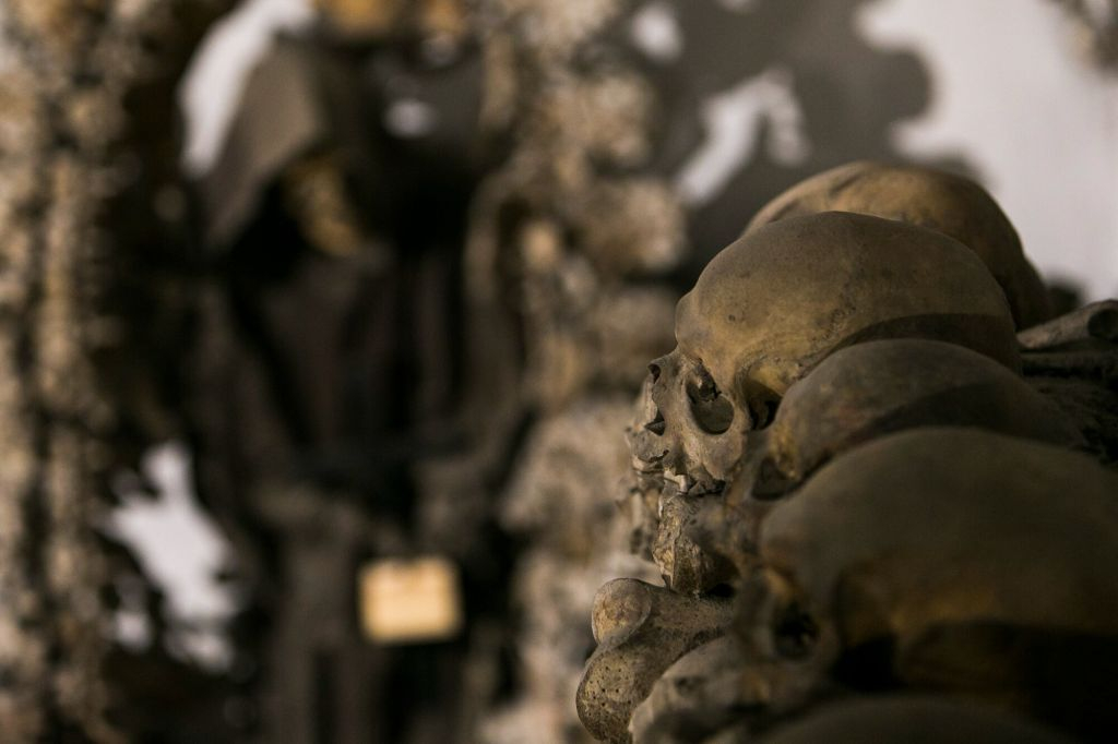 Roman Crypts and Catacombs Tour with Audioguide