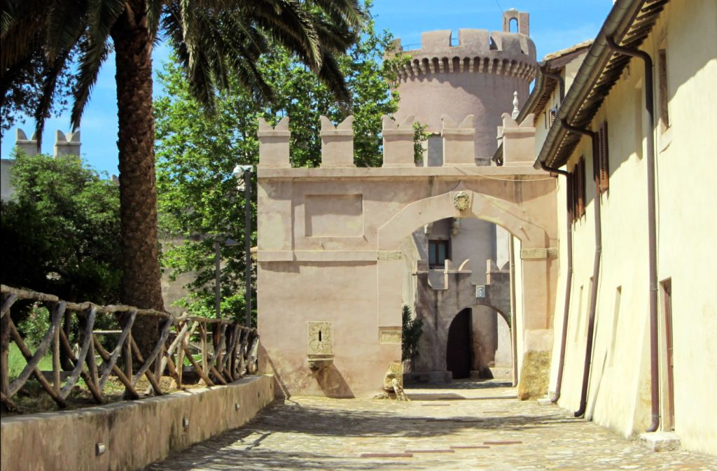 Château de Santa Severa: Billet d'entrée + Cartes postales Pemcards