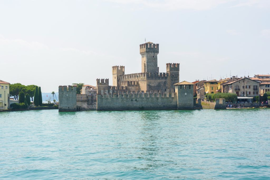 Lake Garda: Historic Boat Tour from Peschiera del Garda