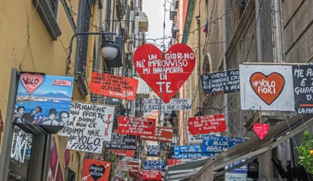 Naples: Spanish Quarters: Guided Walking Tour