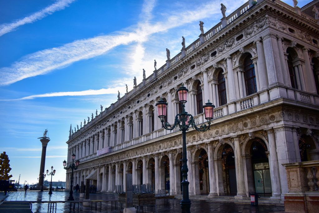 Venice City Pass with 30+ Attractions, Gondola Ride & Guided Tours