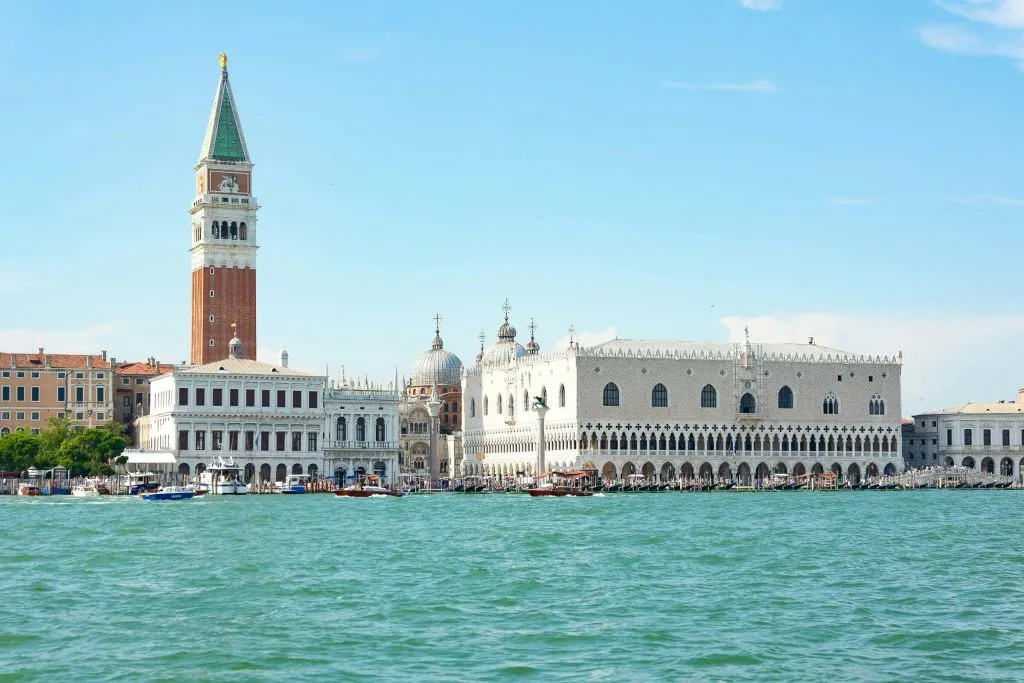 Esperienza a Venezia: Gita guidata di un giorno intero dal Lago di Garda