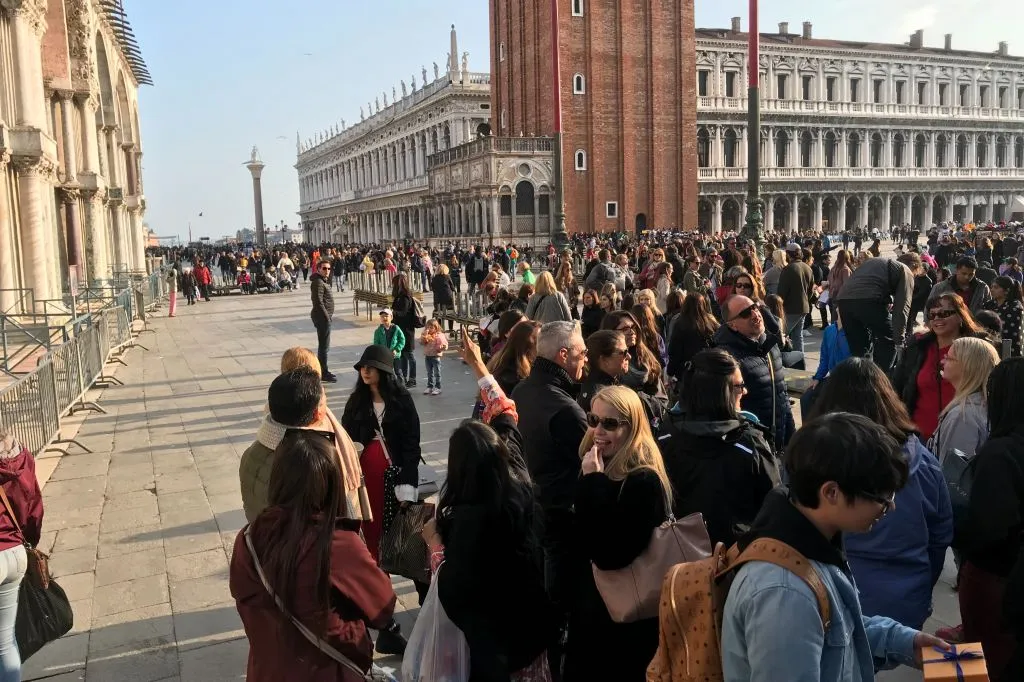 Esperienza a Venezia: Gita guidata di un giorno intero dal Lago di Garda