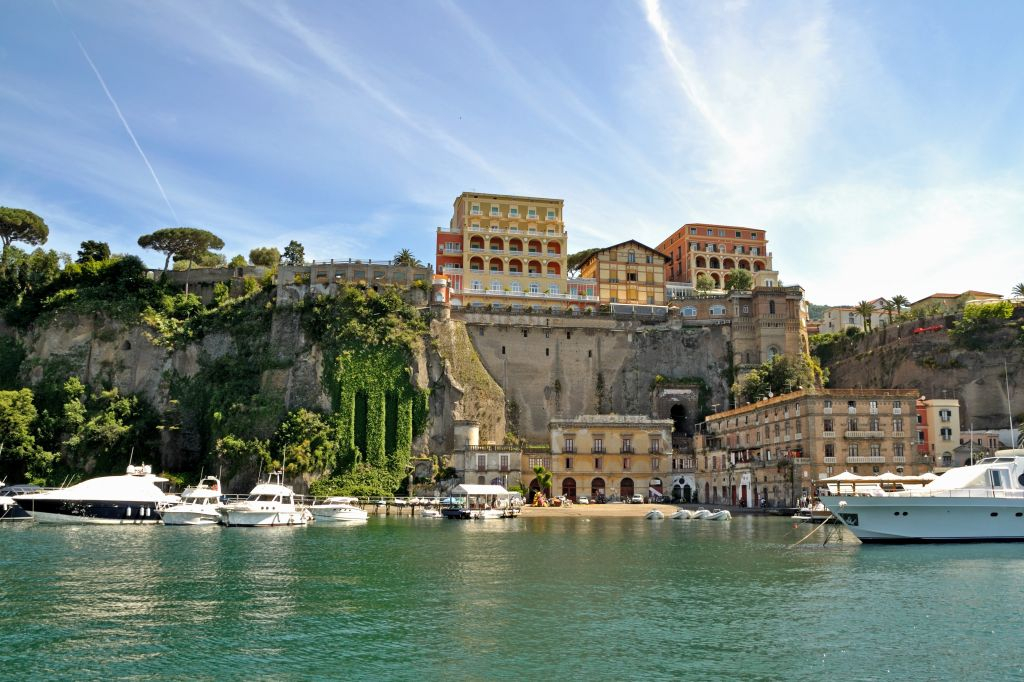 Pompeii, Amalfi Coast & Sorrento: Day Trip from Rome