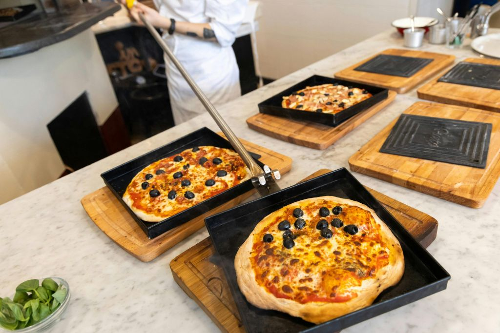 Rome: Tiramisu and Pizza Cooking Class