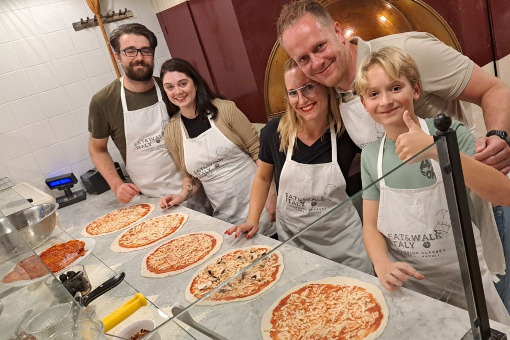 Rome: Tiramisu and Pizza Cooking Class