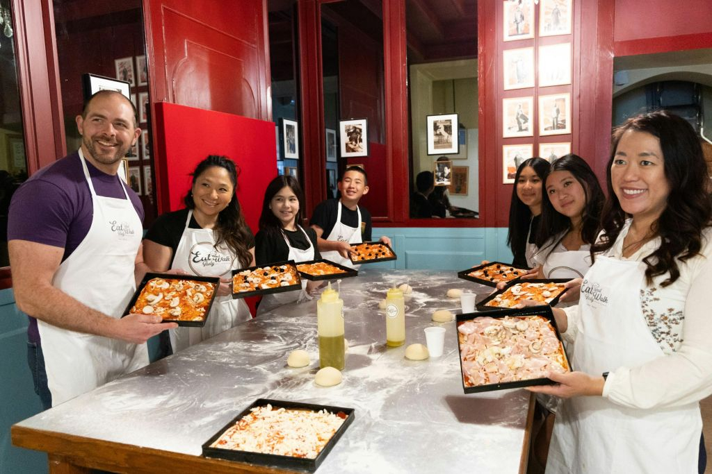 Rome: Tiramisu and Pizza Cooking Class
