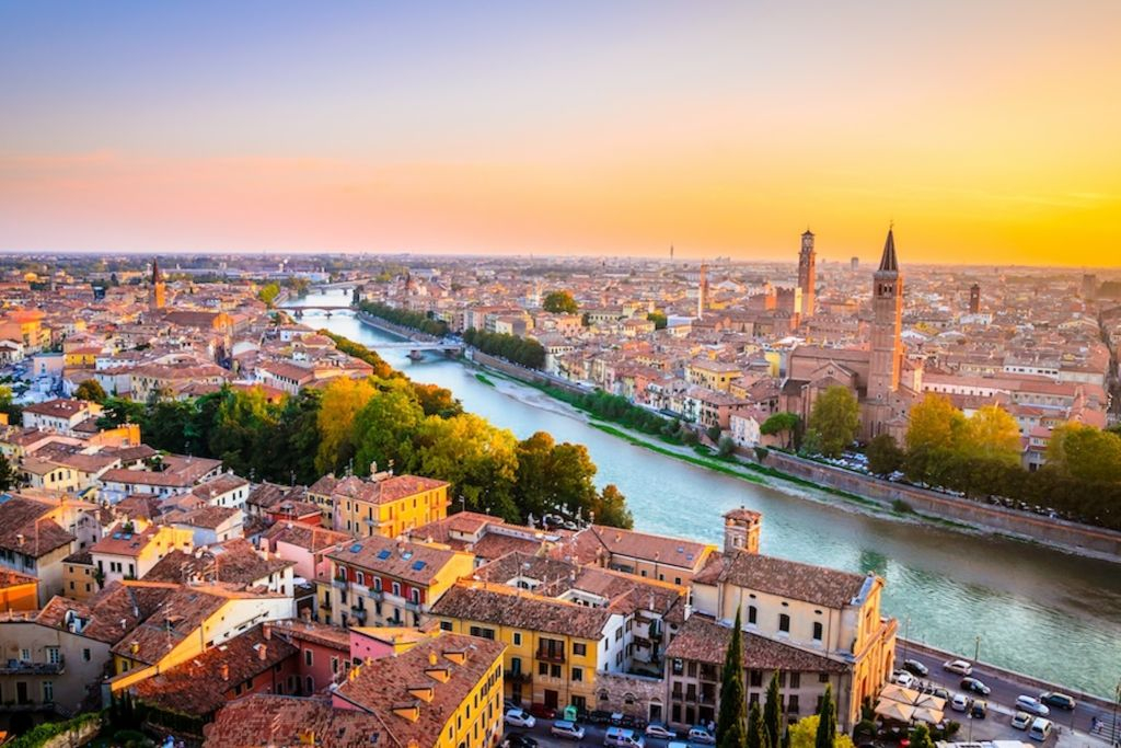 Verona, Sirmione e Lago de Garda com um cruzeiro de barco particular saindo de Milão