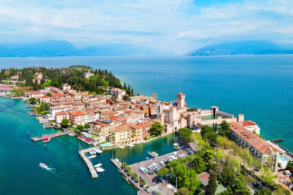 Verona, Sirmione e Lago de Garda com cruzeiro de barco saindo de Milão