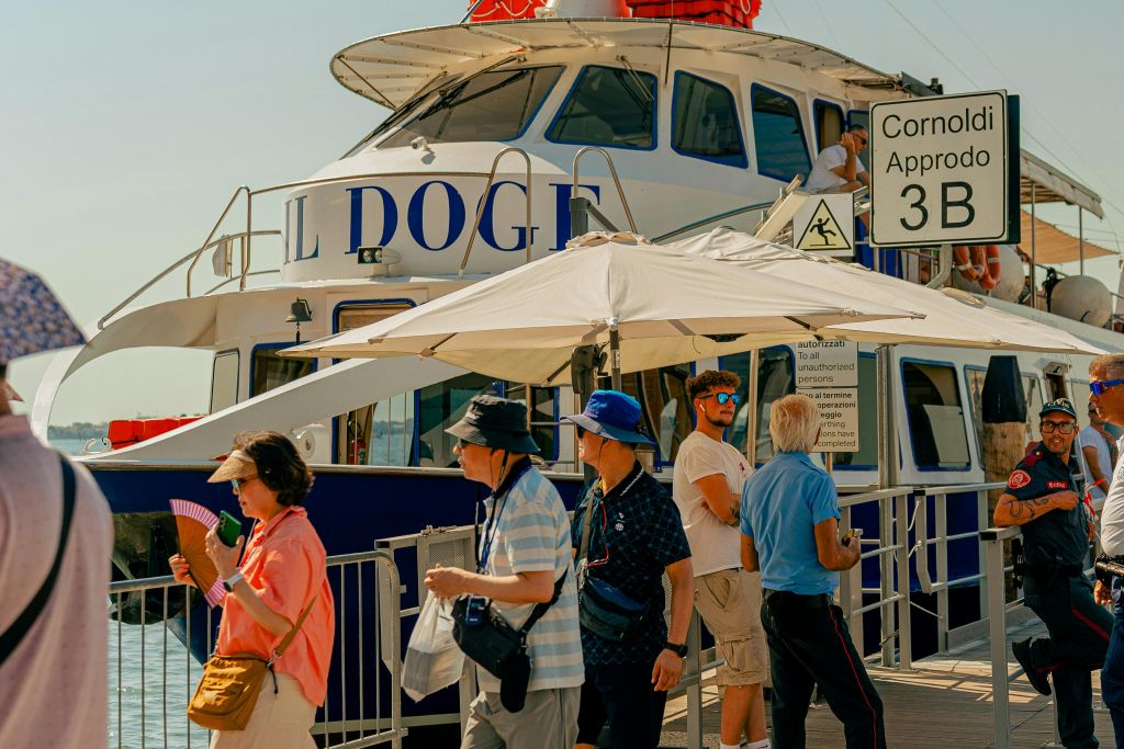 Murano et Burano : Excursion en bateau d'une journée au départ de la gare