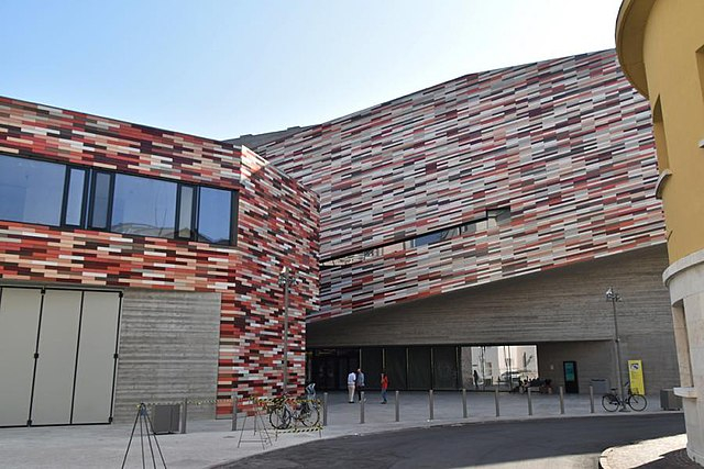 M9 – Museum of the 20th century: Entry Ticket