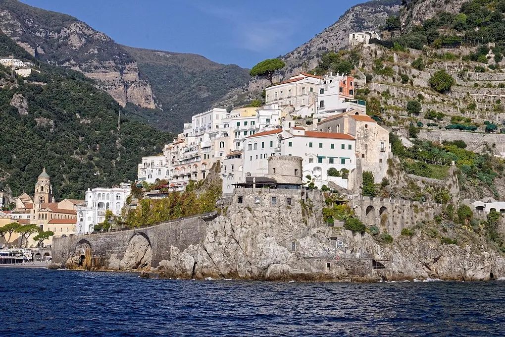 From Naples: Pompeii & Amalfi Coast Full-Day Trip with Lunch