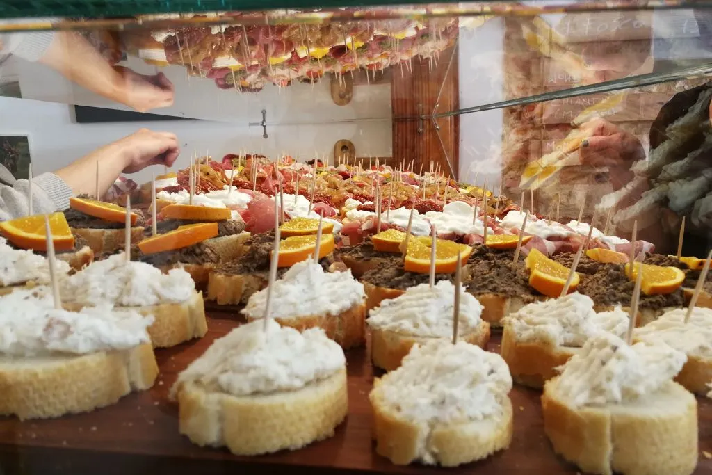 Venice: Street Food Tour and Tastings with a Local Guide