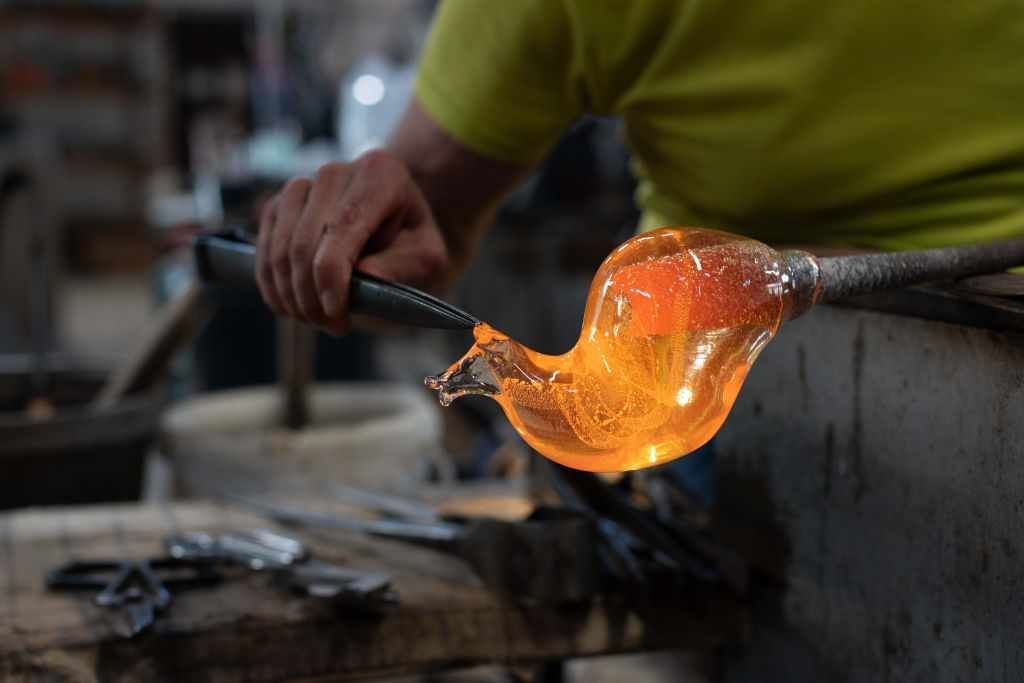 Murano & Burano: Guided boat Tour from Murano with Glass Blowing Factory