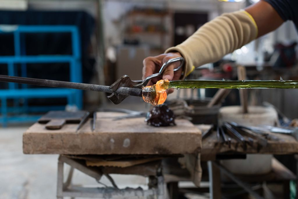Murano & Burano: Guided boat Tour from Murano with Glass Blowing Factory