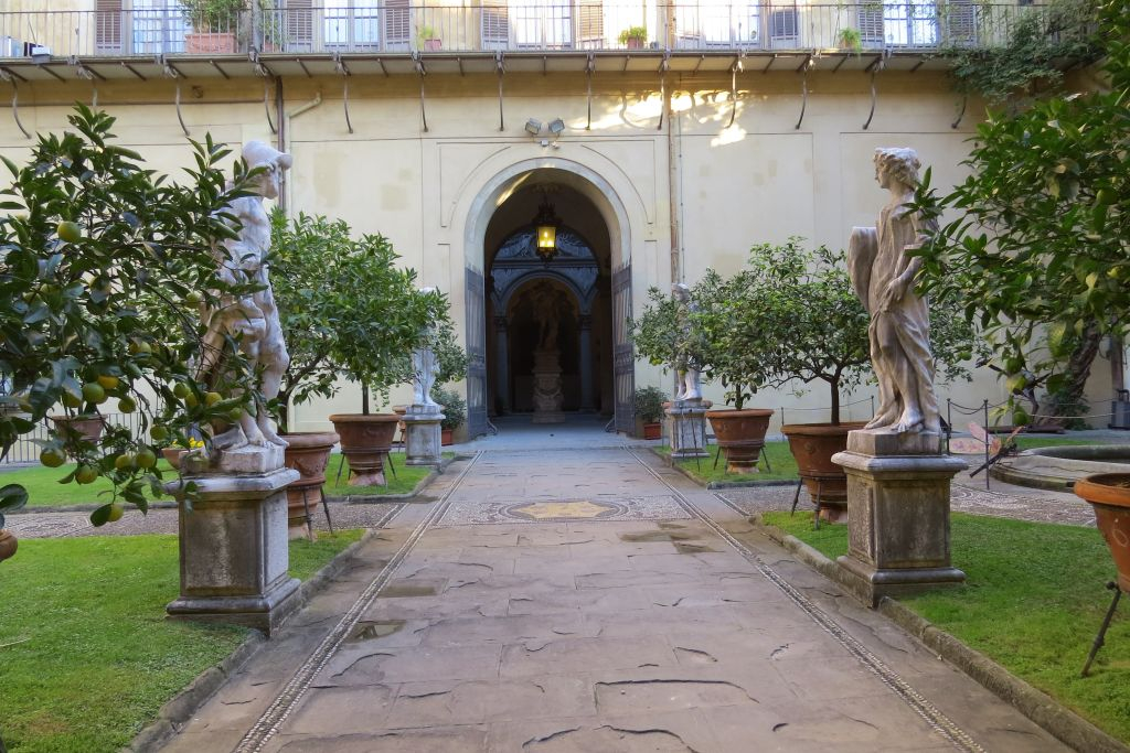 Recorrido por la Milla de los Médicos de Florencia: Palacios, historia y secretos