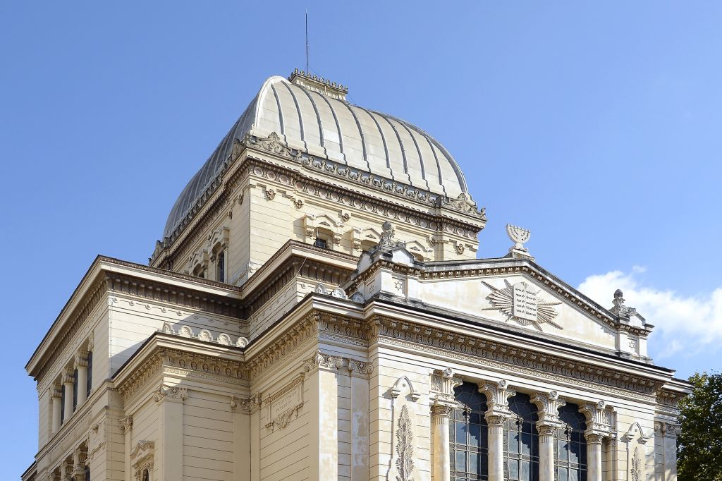 Jewish Quarter: Jewish Museum of Rome + Tempio Maggiore
