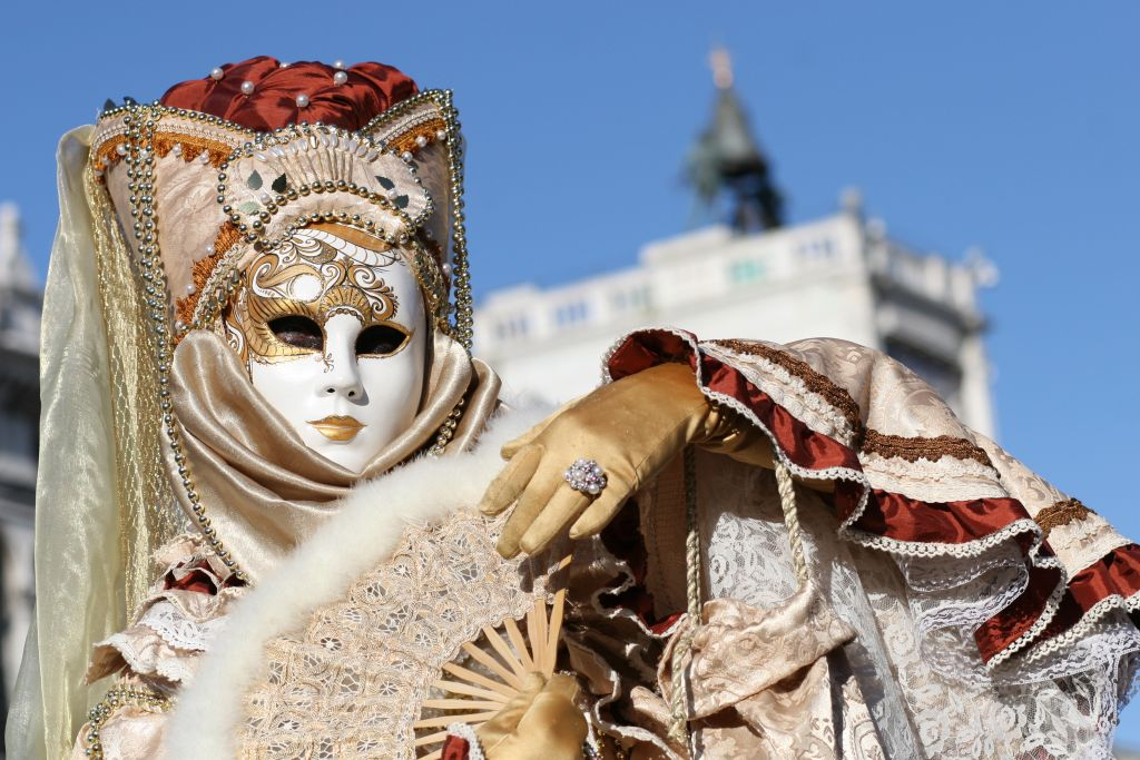 Tour di Carnevale - Show Teatrale Itinerante