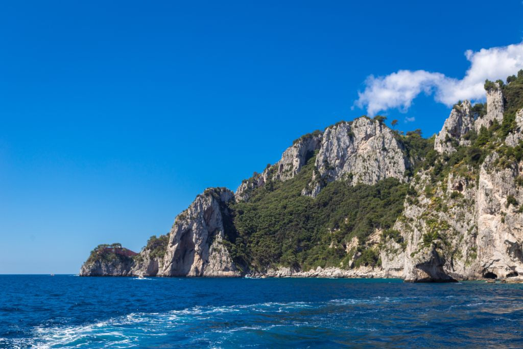 Capri: passeio de barco + degustação de Limoncello + ida e volta de Pompeia