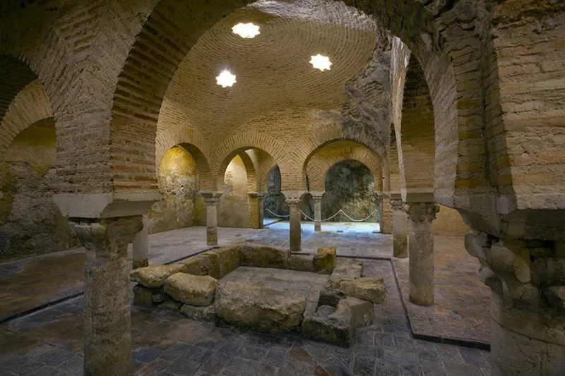 Visitas Guiadas en Jaén: Baños Árabes y Palacio de Villardompardo