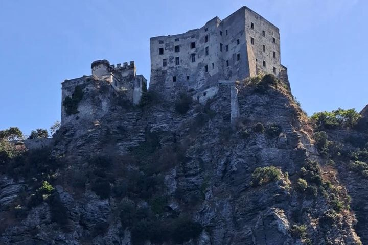 Ischia: Daily Boat Trip with Lunch