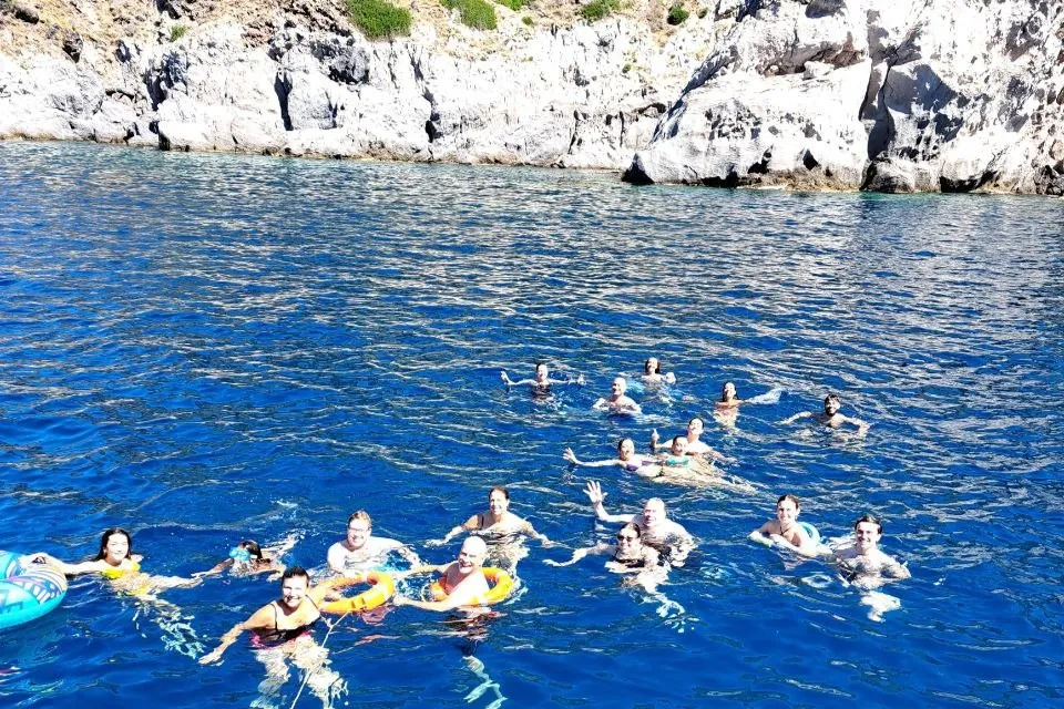 Ischia: Daily Boat Trip with Lunch