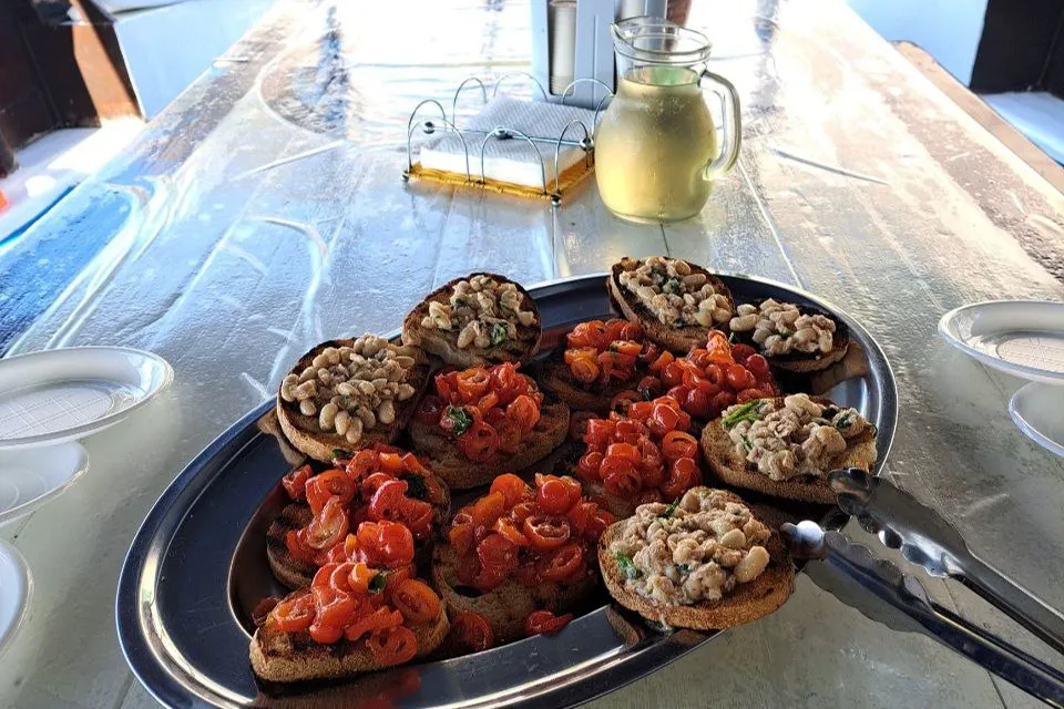 Ischia: Daily Boat Trip with Lunch
