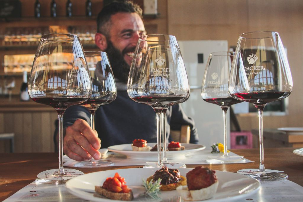Azienda vinicola Corte Pavone: Degustazione di vini di Montalcino + bocconcini gourmet