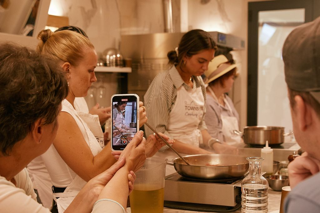 Florence: Walking Food Tour + Cooking Class with Wine