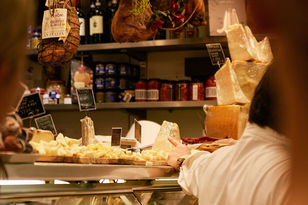 Florence: Walking Food Tour + Cooking Class with Wine