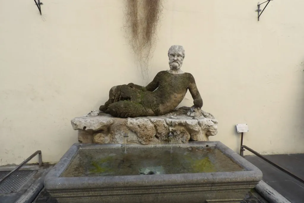 Rome: Talking Statues Tour